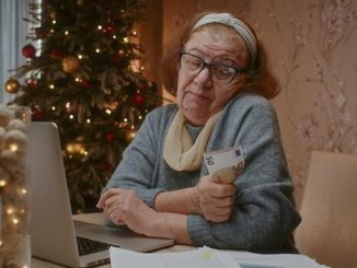 21st Century Grandparenting Mistakes You Can’t Afford to Make - embracing grandparenting 21st century