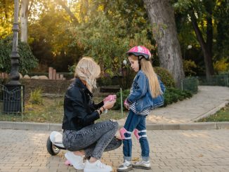 Distance Is Stealing Your Grandkids’ Hearts, Time Is Running Short - long distance grandparent emotional ties 1